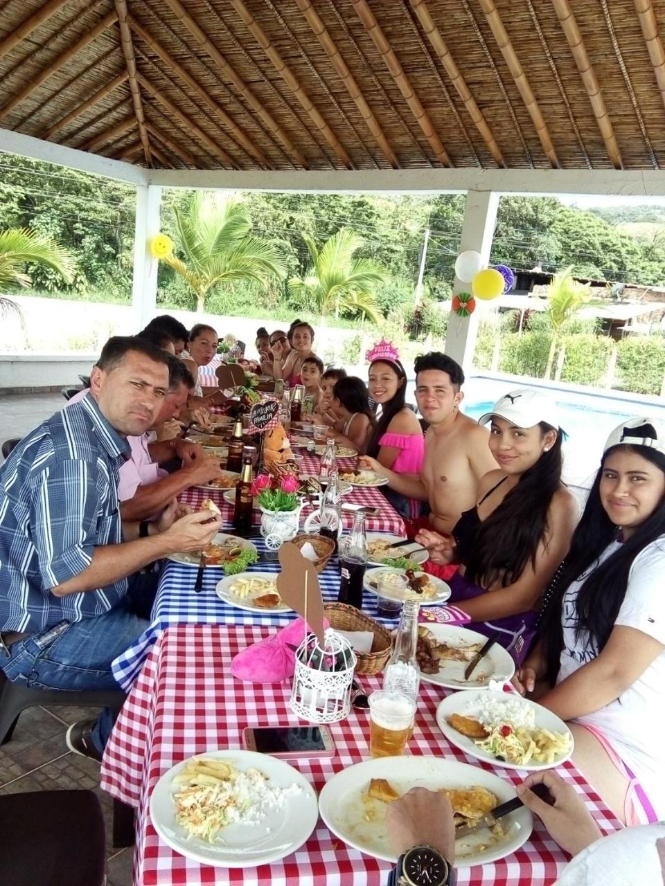 Hotel El Ganadero El Total ภายนอก รูปภาพ
